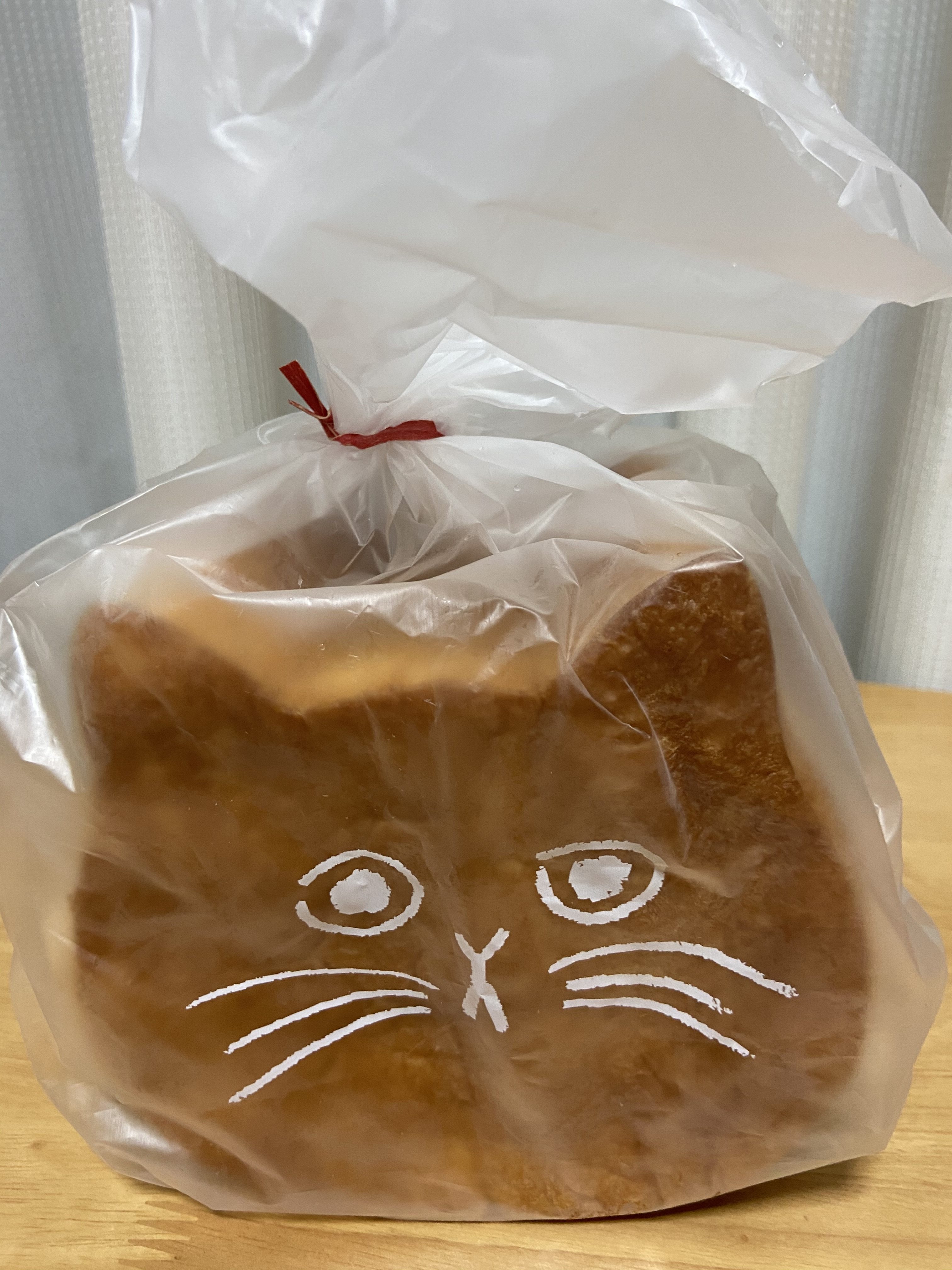 ねこねこ食パン